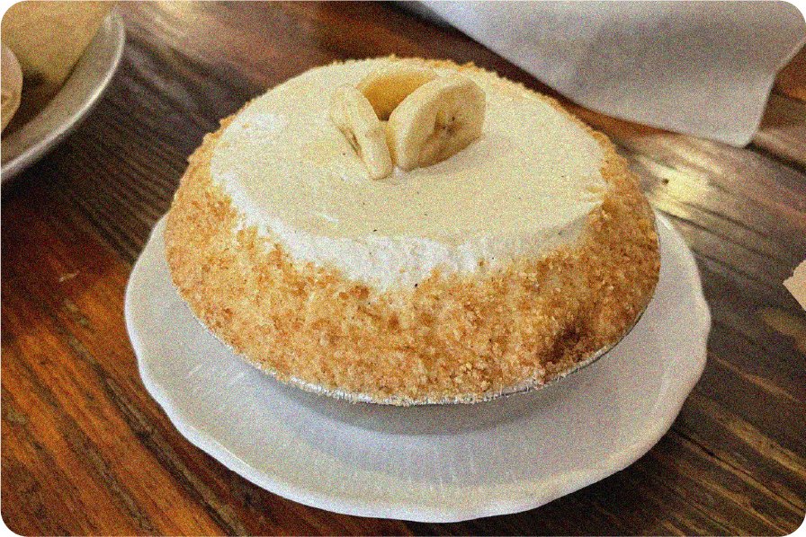 Indulging in the Perfect Pie: A Visit to Leoda’s Kitchen and Pie Shop in Maui